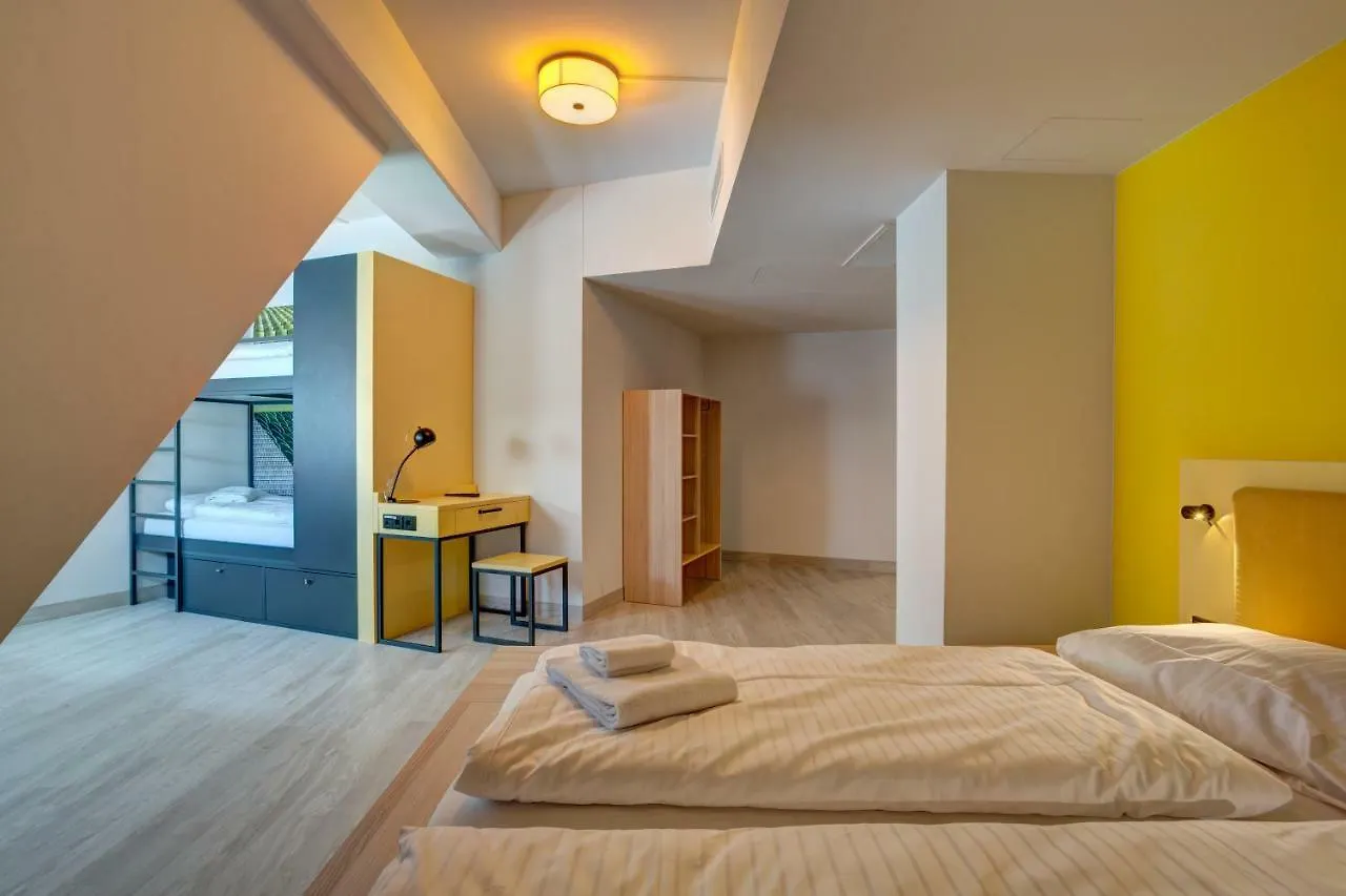 Meininger Hotel Muenchen Olympiapark Germania