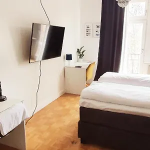 Sonniges Mit Balkon Im Herzen Mannheims Privatunterkunft